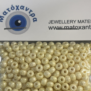Γυάλινα Χαντράκια Preciosa 6/0 Εκρού Περλέ 4mm – Τρύπα 1mm – Συσκευασία 40gr
