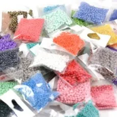 Γυάλινα χαντράκια 2.5mm